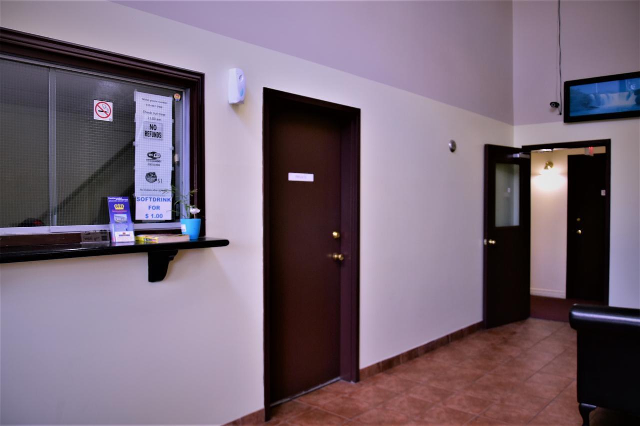 Royal Windsor Motel Exterior foto